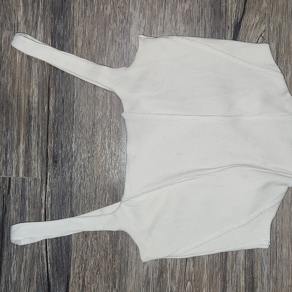 Forever 21 Cream Sleeveless Crop Tank Top